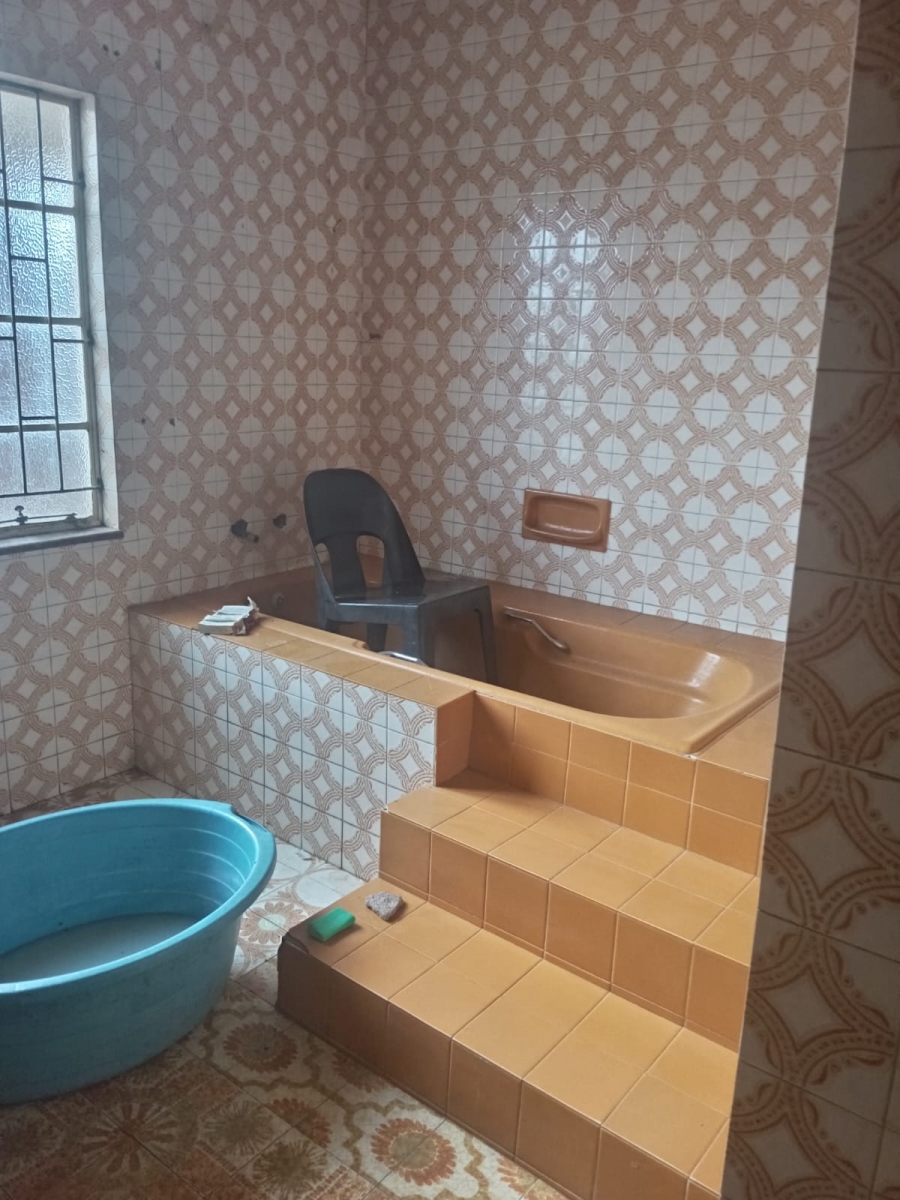 5 Bedroom Property for Sale in Winterveldt Gauteng