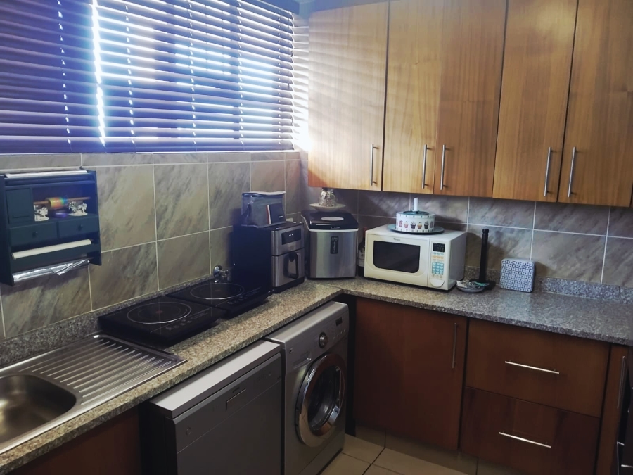 2 Bedroom Property for Sale in Wonderboom South Gauteng