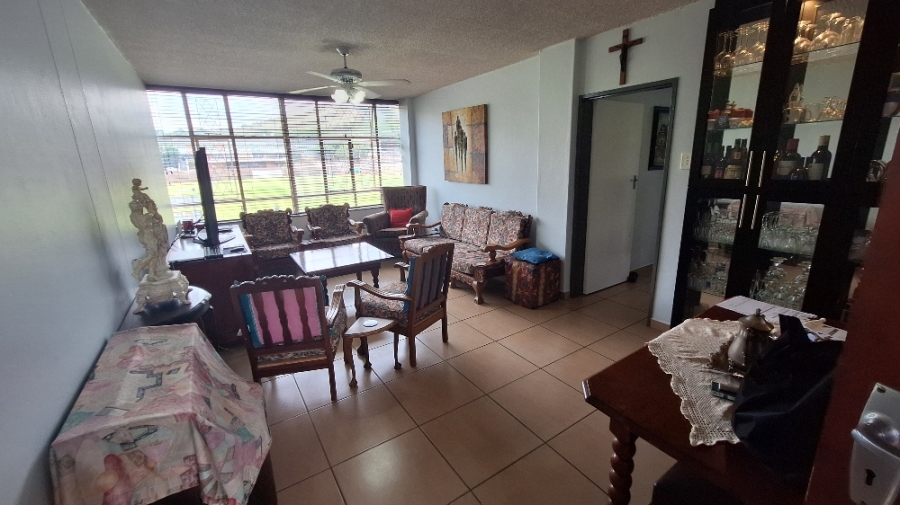 2 Bedroom Property for Sale in Wonderboom South Gauteng