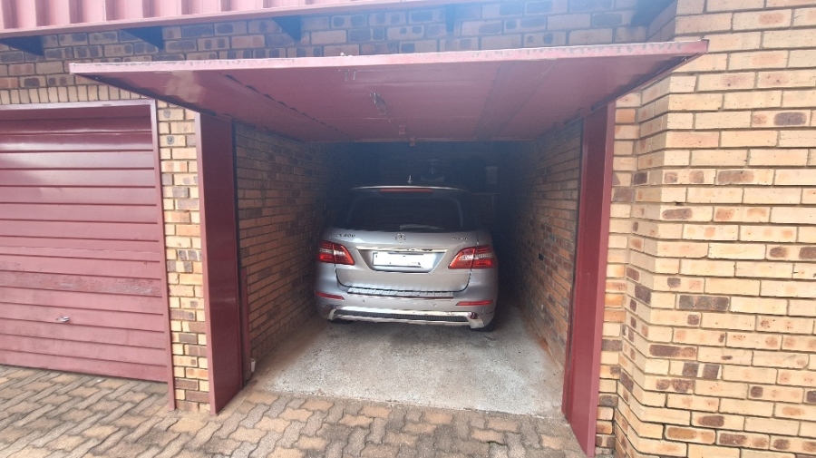 2 Bedroom Property for Sale in Wonderboom South Gauteng