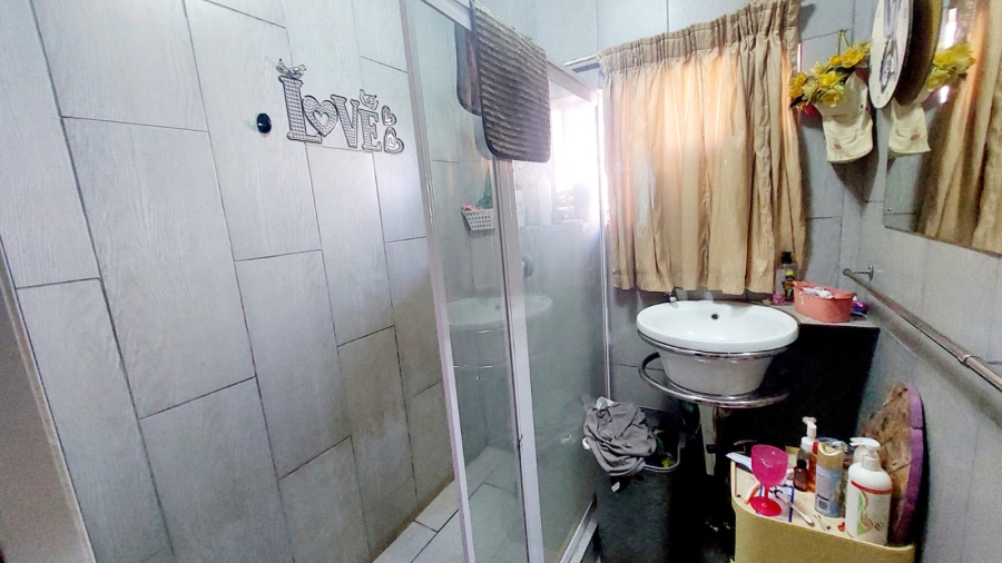 4 Bedroom Property for Sale in Randgate Gauteng