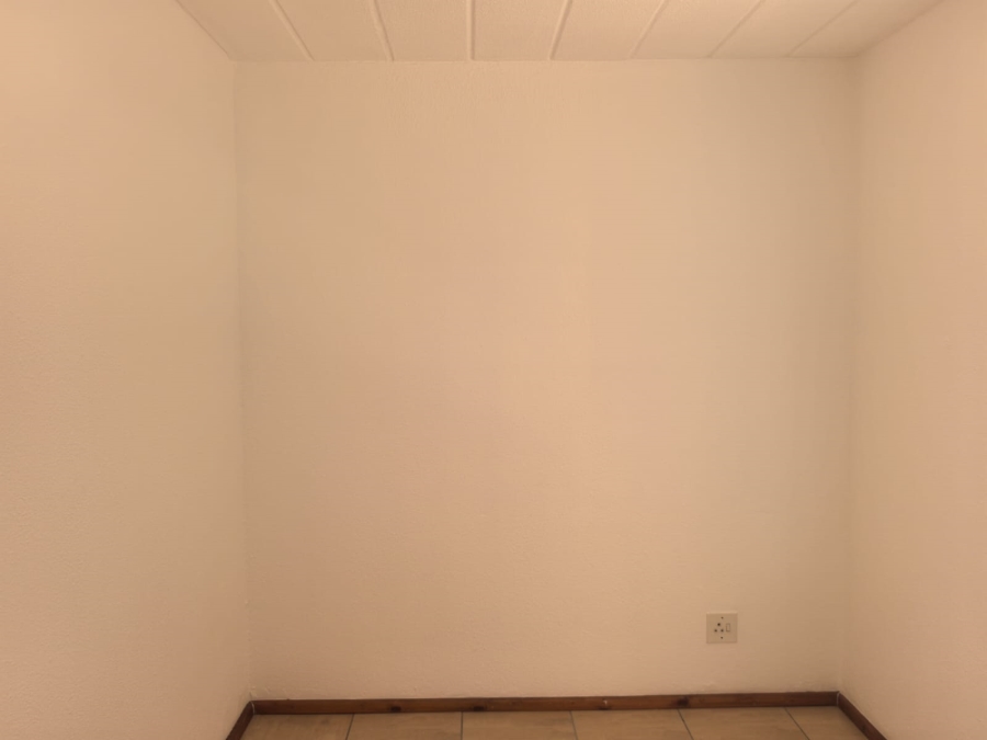 2 Bedroom Property for Sale in Wilro Park Gauteng