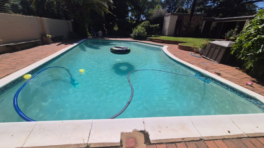 5 Bedroom Property for Sale in Monument Gauteng