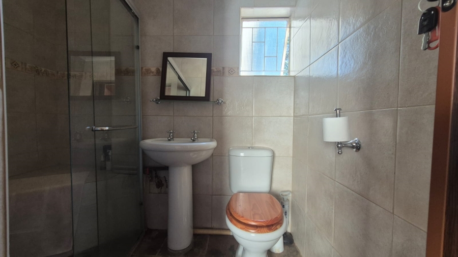 5 Bedroom Property for Sale in Monument Gauteng