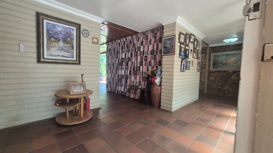5 Bedroom Property for Sale in Monument Gauteng