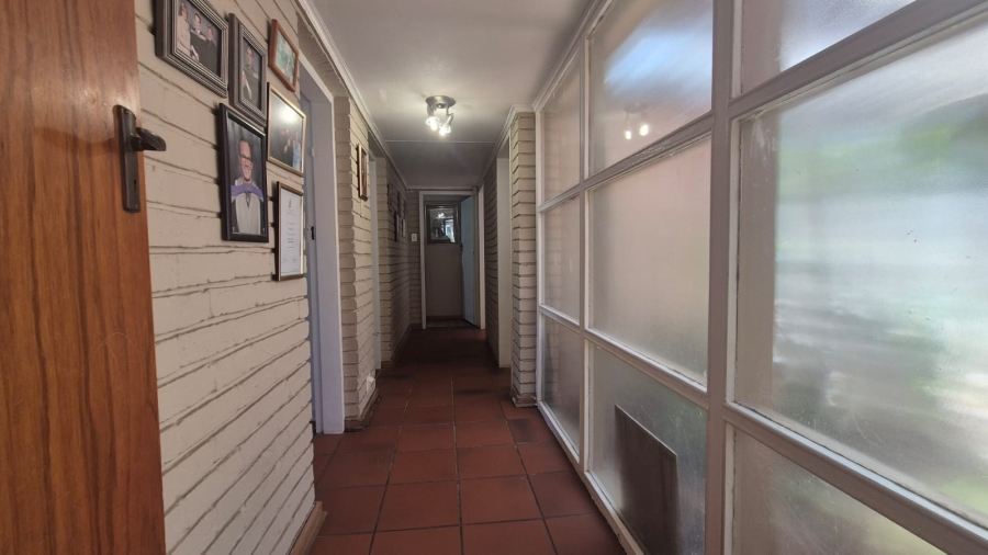 5 Bedroom Property for Sale in Monument Gauteng