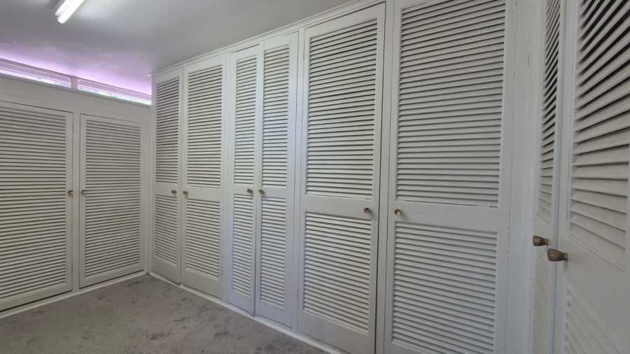 5 Bedroom Property for Sale in Monument Gauteng