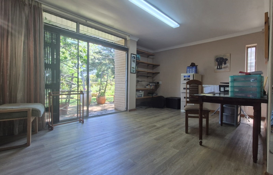 5 Bedroom Property for Sale in Monument Gauteng