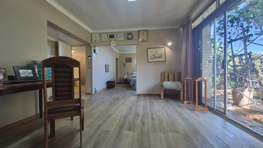 5 Bedroom Property for Sale in Monument Gauteng