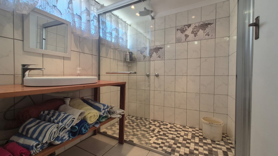 5 Bedroom Property for Sale in Monument Gauteng