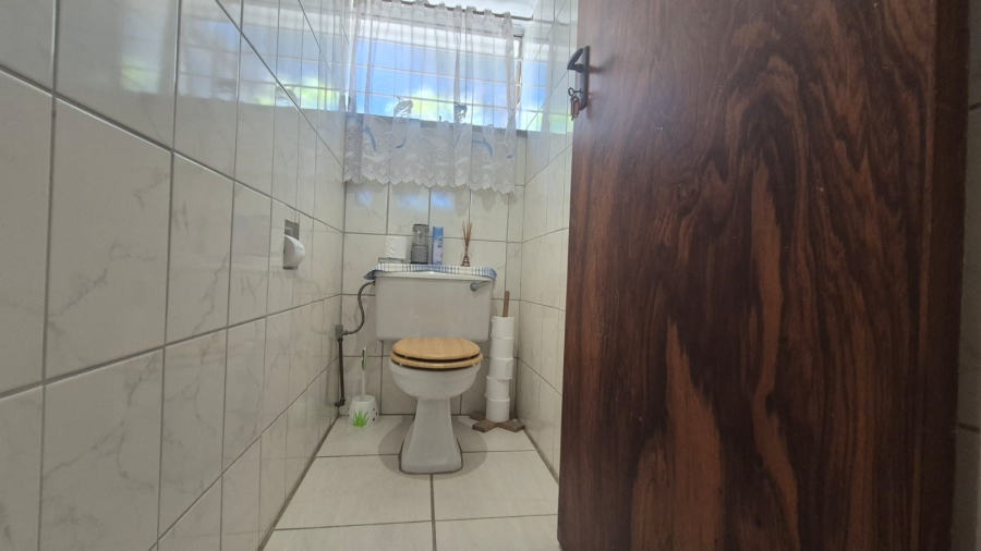 5 Bedroom Property for Sale in Monument Gauteng