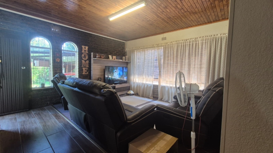 4 Bedroom Property for Sale in Dan Pienaarville Gauteng