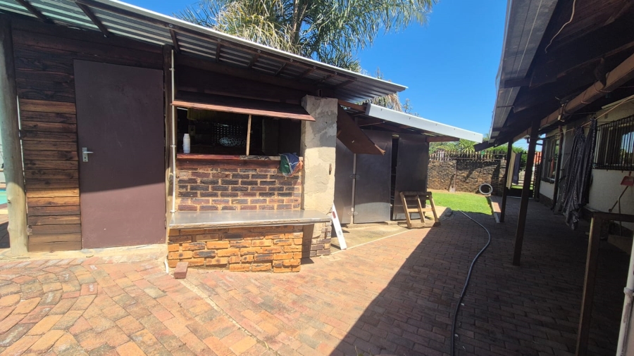4 Bedroom Property for Sale in Dan Pienaarville Gauteng