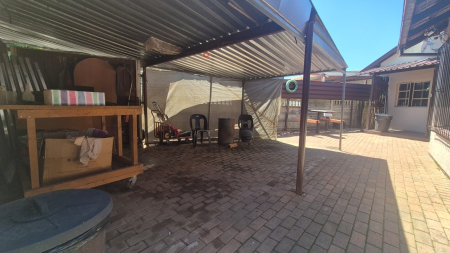 4 Bedroom Property for Sale in Dan Pienaarville Gauteng