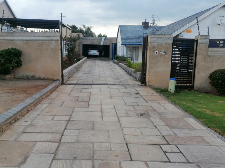 3 Bedroom Property for Sale in Mindalore Gauteng