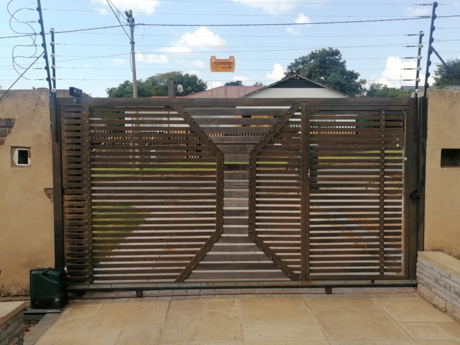 3 Bedroom Property for Sale in Mindalore Gauteng