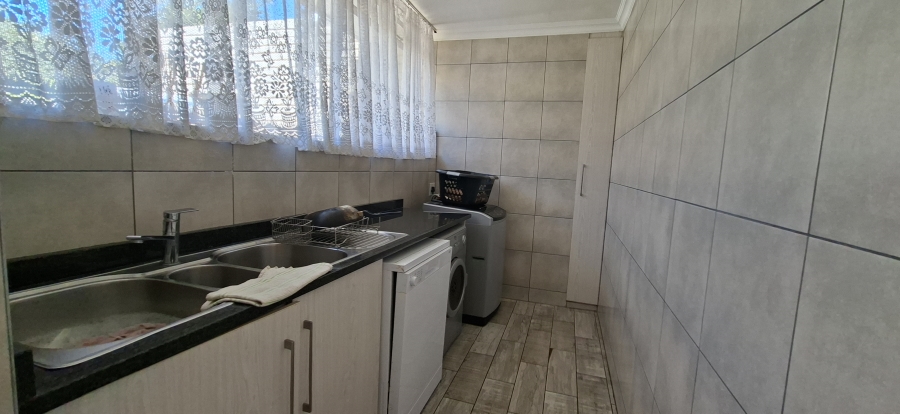 5 Bedroom Property for Sale in Monument Gauteng