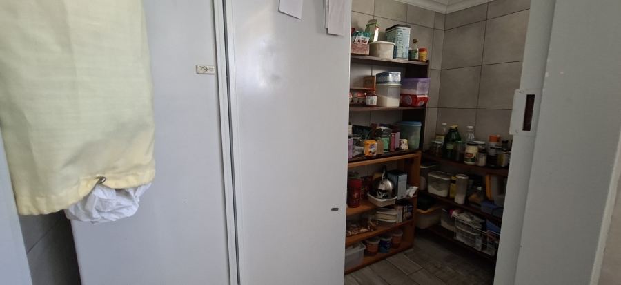 5 Bedroom Property for Sale in Monument Gauteng