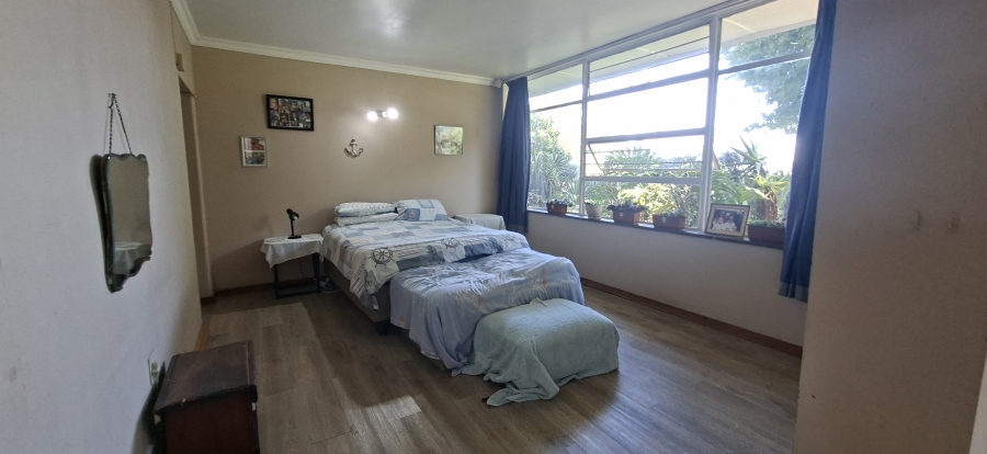5 Bedroom Property for Sale in Monument Gauteng