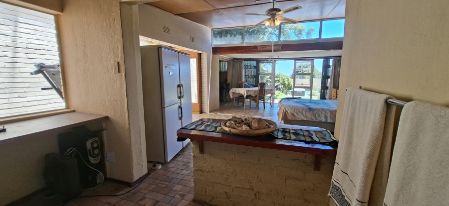 5 Bedroom Property for Sale in Monument Gauteng