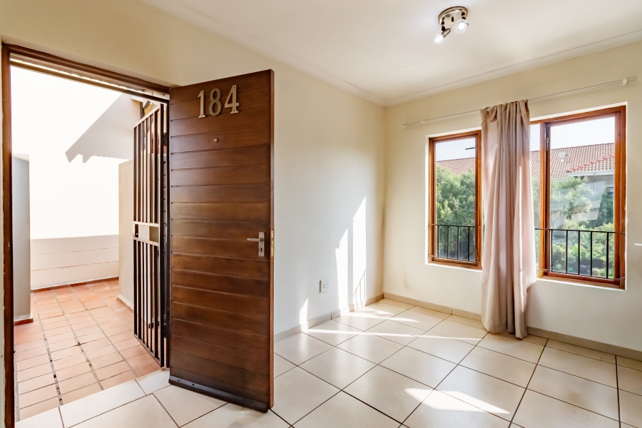 1 Bedroom Property for Sale in Vorna Valley Gauteng