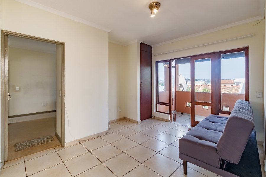 1 Bedroom Property for Sale in Vorna Valley Gauteng
