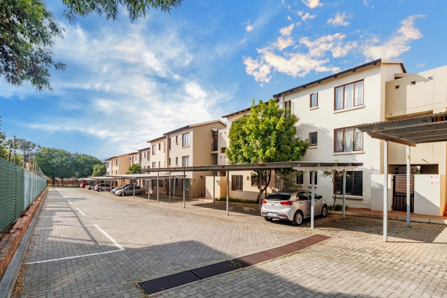 1 Bedroom Property for Sale in Vorna Valley Gauteng