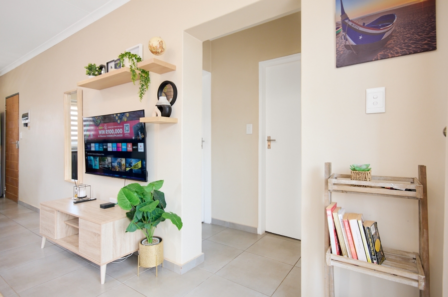 2 Bedroom Property for Sale in Vorna Valley Gauteng