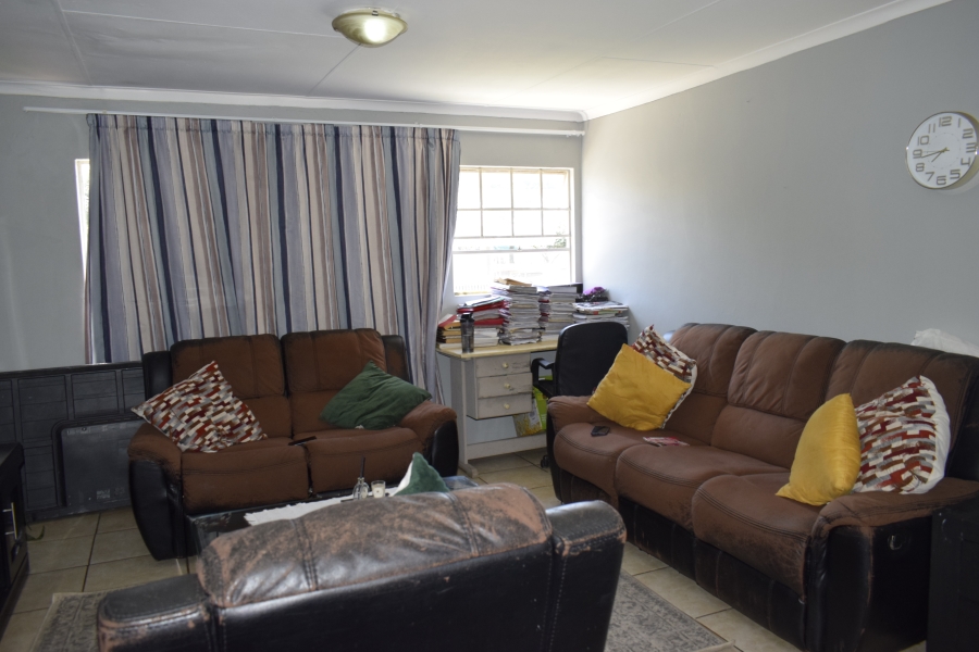 3 Bedroom Property for Sale in Ravenswood Gauteng