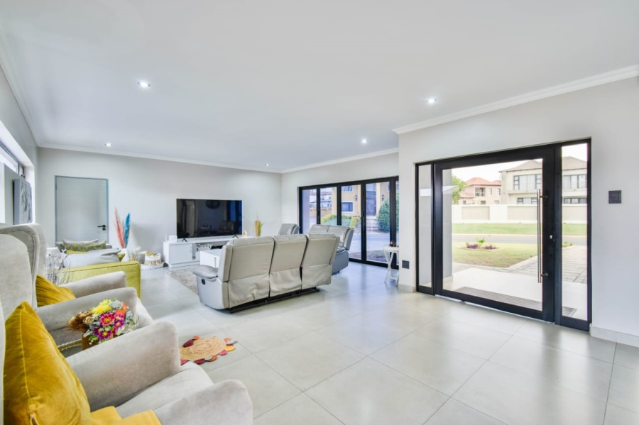 6 Bedroom Property for Sale in Savannah Country Estate Gauteng