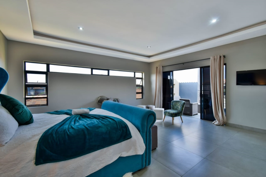 6 Bedroom Property for Sale in Savannah Country Estate Gauteng