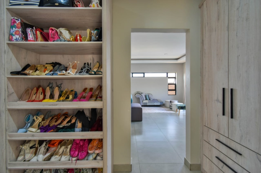 6 Bedroom Property for Sale in Savannah Country Estate Gauteng