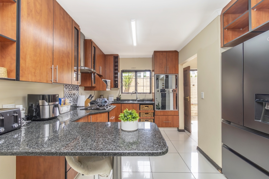 4 Bedroom Property for Sale in North Riding Gauteng