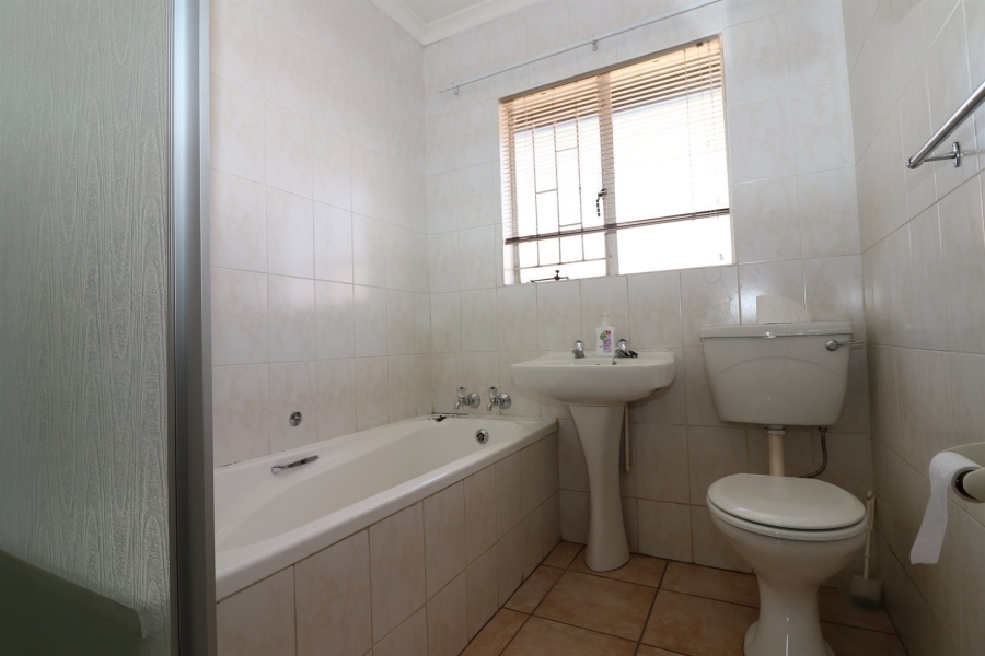 3 Bedroom Property for Sale in Terenure Gauteng