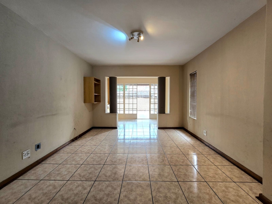 3 Bedroom Property for Sale in New Redruth Gauteng