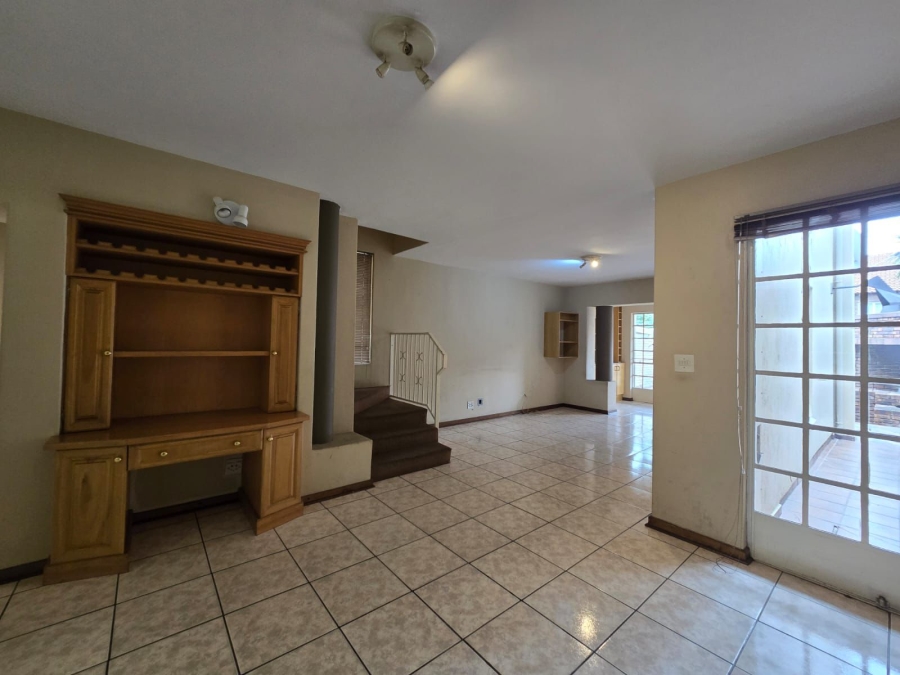 3 Bedroom Property for Sale in New Redruth Gauteng