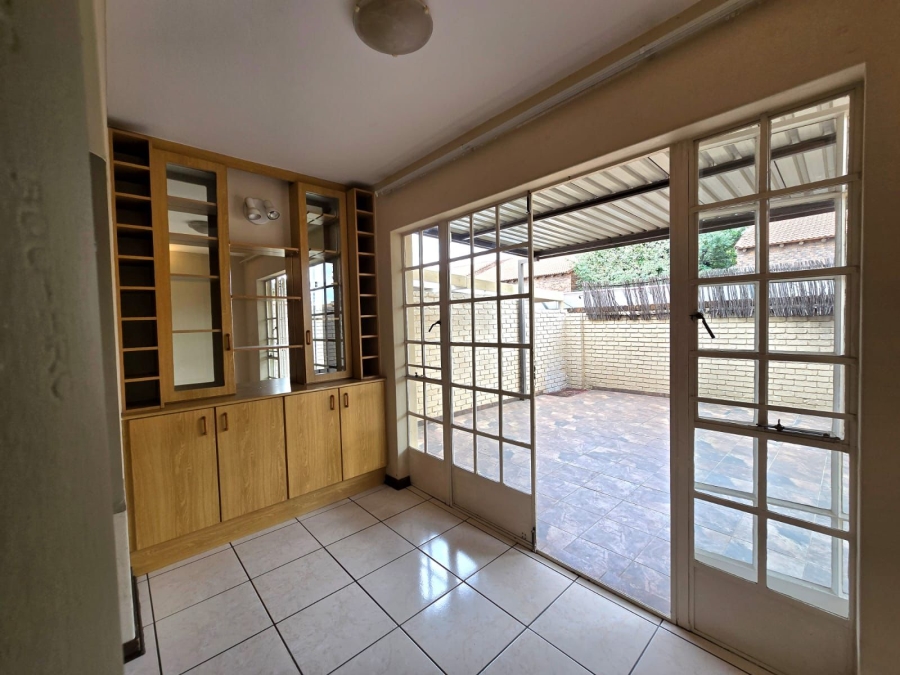 3 Bedroom Property for Sale in New Redruth Gauteng