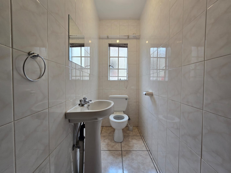 3 Bedroom Property for Sale in New Redruth Gauteng