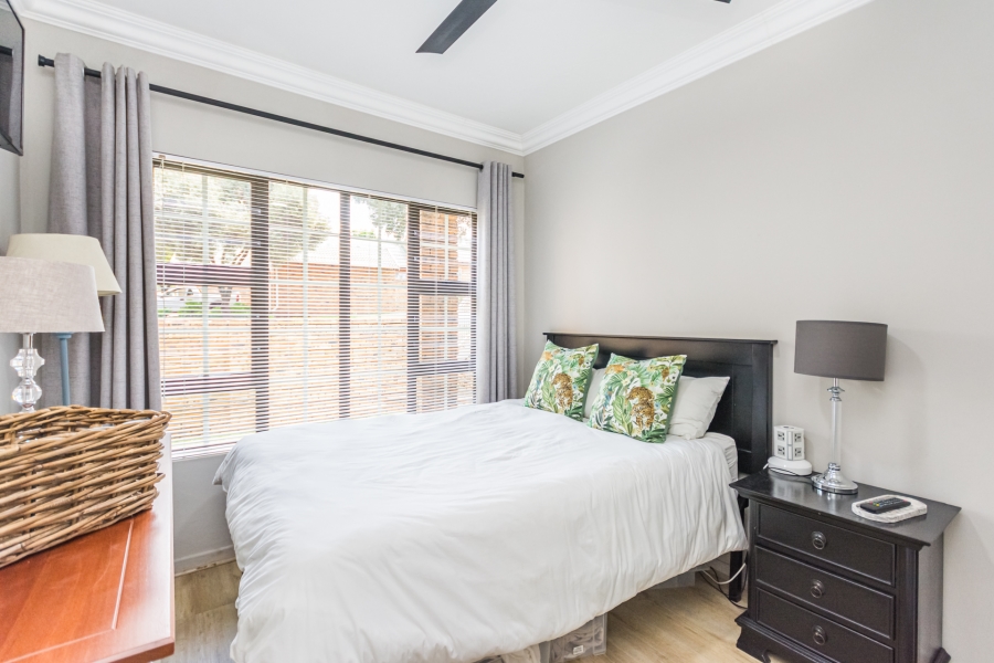 2 Bedroom Property for Sale in Die Hoewes Gauteng