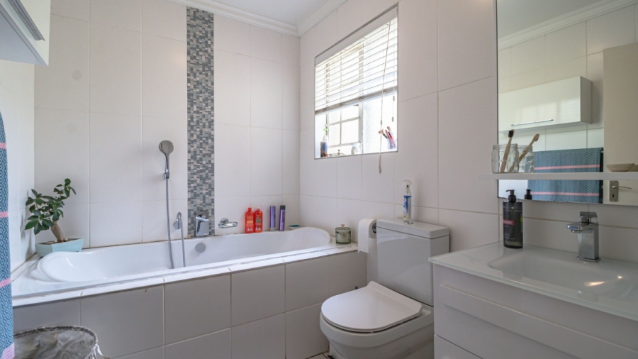 2 Bedroom Property for Sale in Eden Glen Gauteng