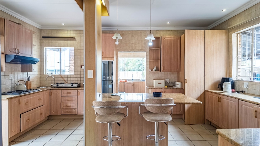 4 Bedroom Property for Sale in Doornpoort Gauteng