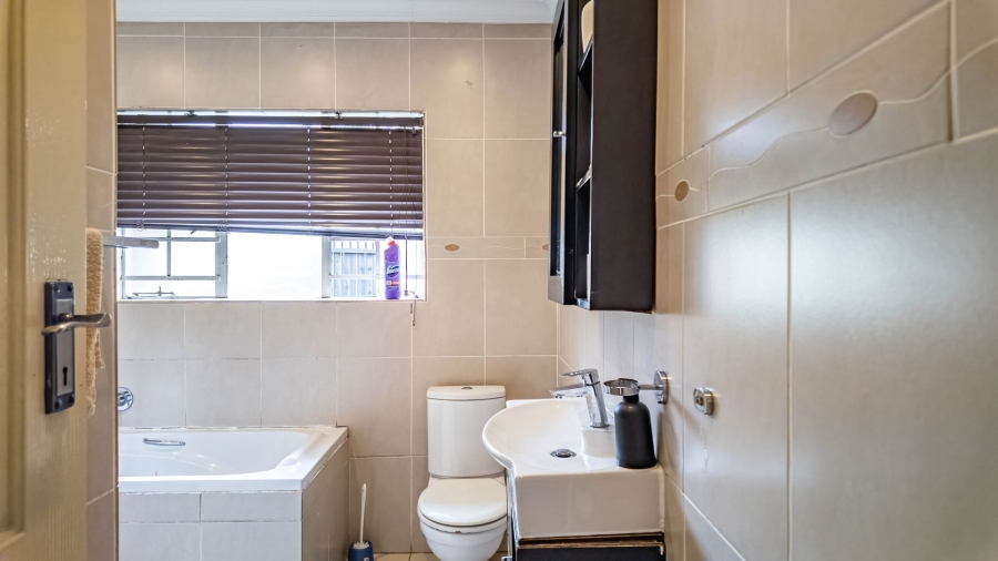 4 Bedroom Property for Sale in Doornpoort Gauteng