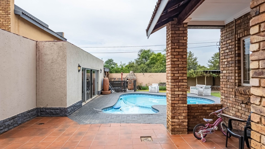 4 Bedroom Property for Sale in Doornpoort Gauteng