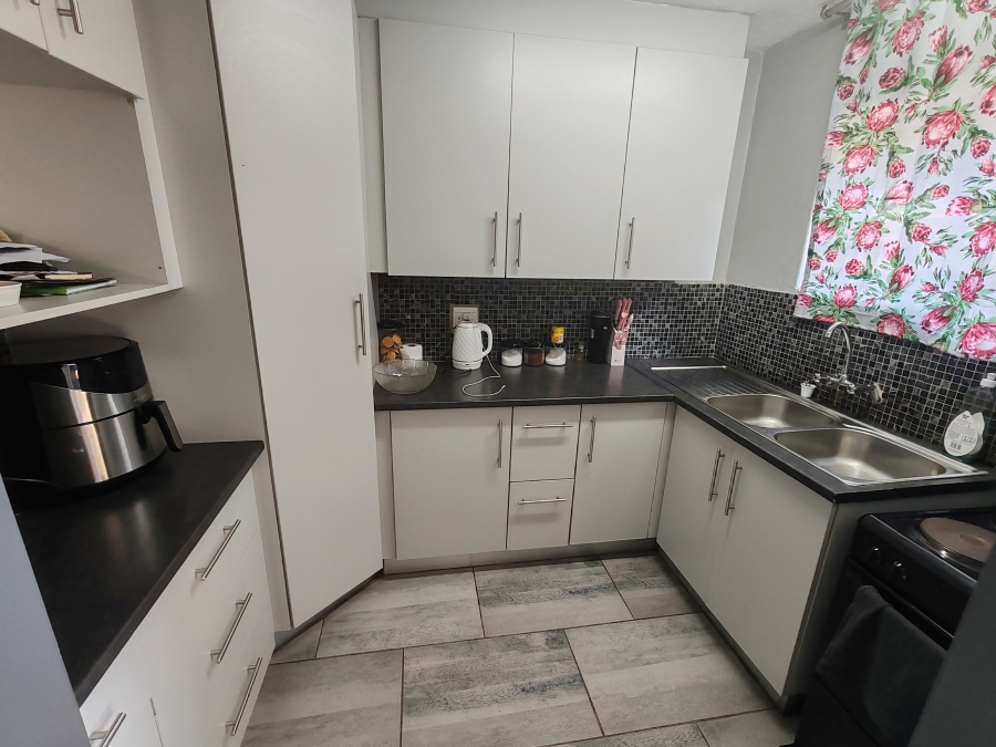 2 Bedroom Property for Sale in Roseville Gauteng