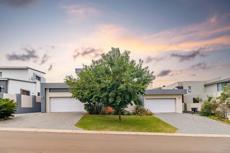 To Let 5 Bedroom Property for Rent in Midstream Estate Gauteng