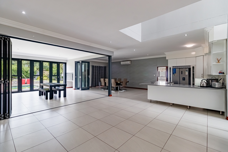 To Let 5 Bedroom Property for Rent in Midstream Estate Gauteng