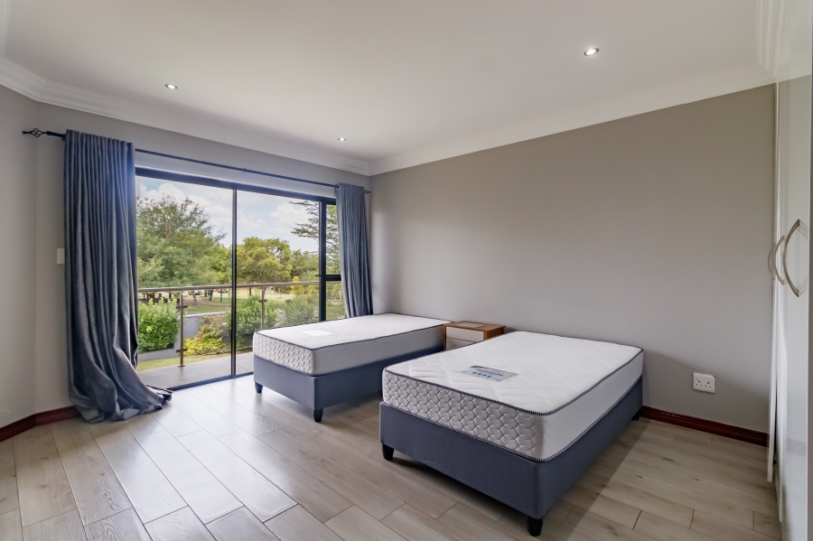 To Let 5 Bedroom Property for Rent in Midstream Estate Gauteng