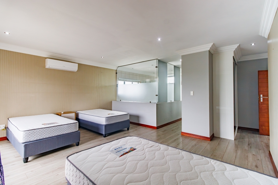 To Let 5 Bedroom Property for Rent in Midstream Estate Gauteng