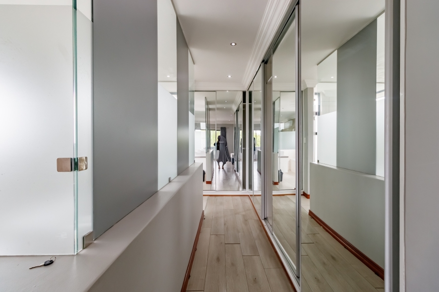 To Let 5 Bedroom Property for Rent in Midstream Estate Gauteng