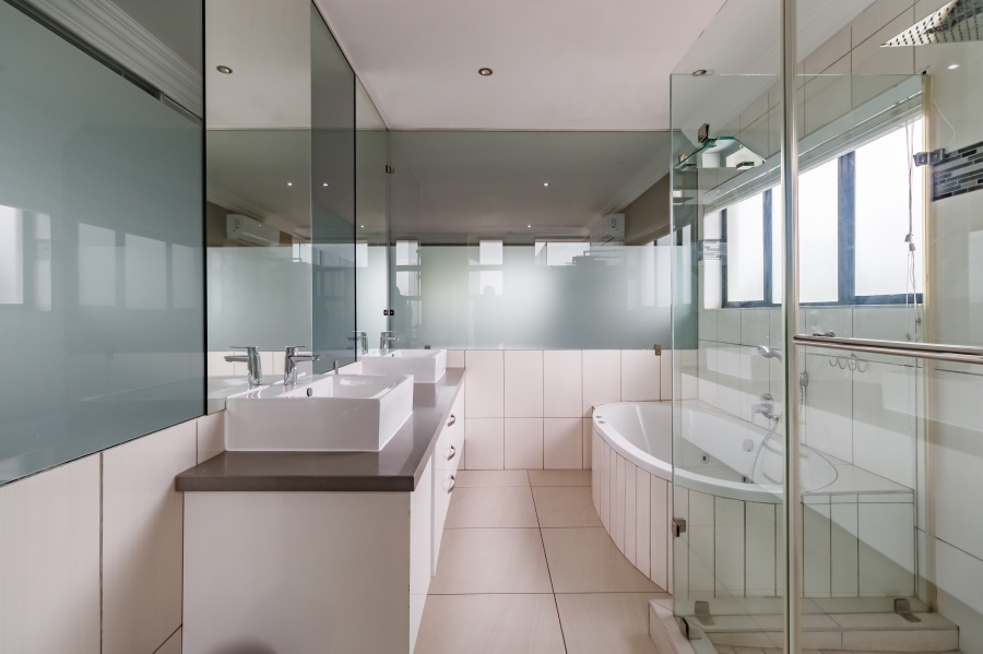 To Let 5 Bedroom Property for Rent in Midstream Estate Gauteng